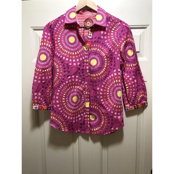 Robert Graham Tops - Robert Graham Buttondown Pink Circle Size Small Women's